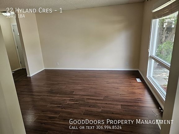 5th image of 22 Hyland Cres #1