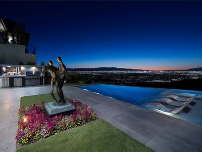 496 Overlook Rim Dr, Henderson, NV, 89012