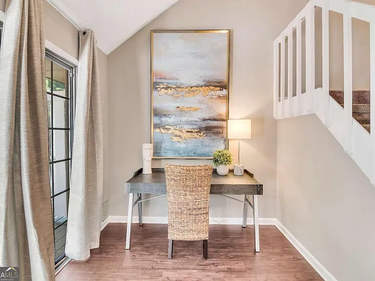 1114 Falling Water Dr SE — Photo 6