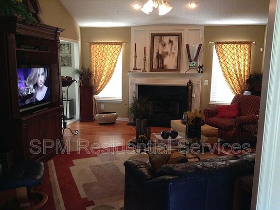 3rd image of 6900 Lipscomb Dr