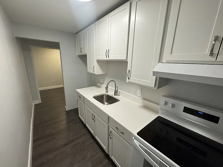 727 Main - 733 Rear — Photo 7