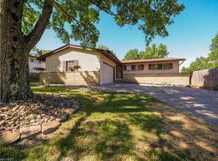 7564 Webster Rd, Middleburg Heights, OH 44130