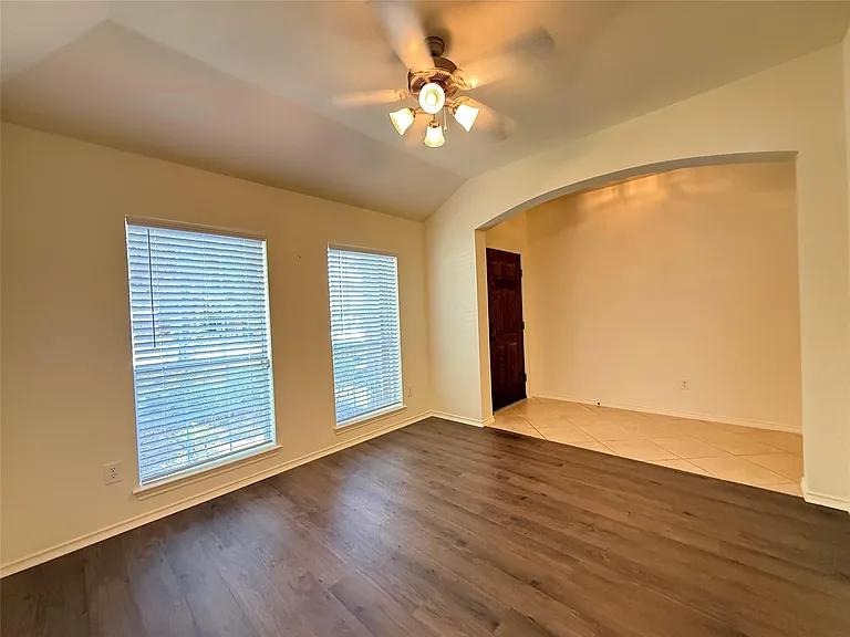20622 Tulip Blossom Ct — Photo 3