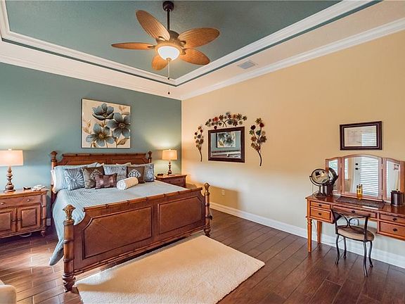 5th image of 308 Salt Marsh Ln