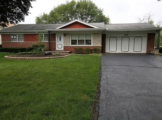 710 S Busse Rd, Mount Prospect, IL 60056