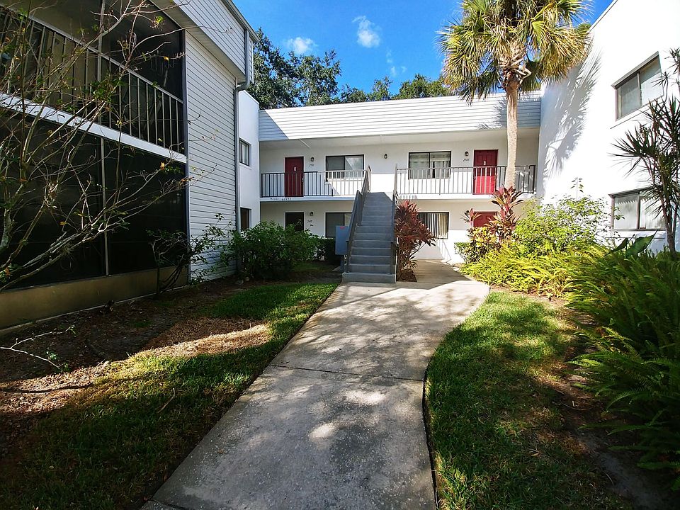 1st image of 2501 Oak Park Way