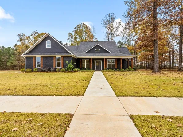 3508 Southern Magnolia Ln, Texarkana, AR 71854