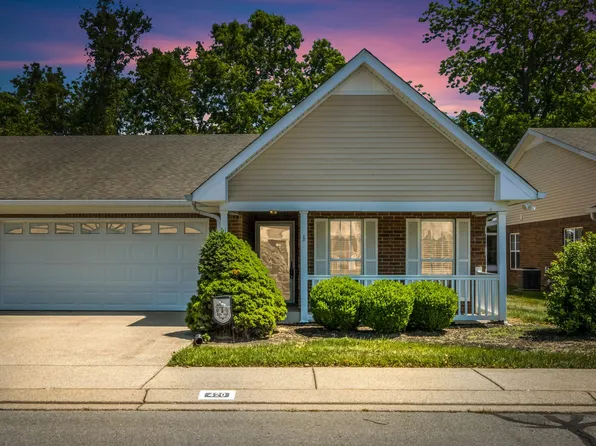 420 Forest Glen Cir, Murfreesboro, TN 37128