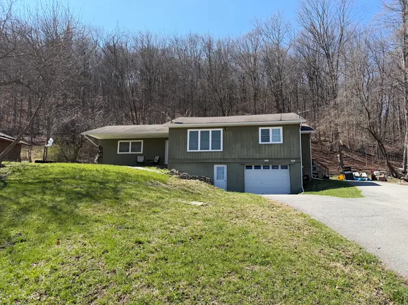 95 Old Mountain Rd, Pt Jervis, NY 12771