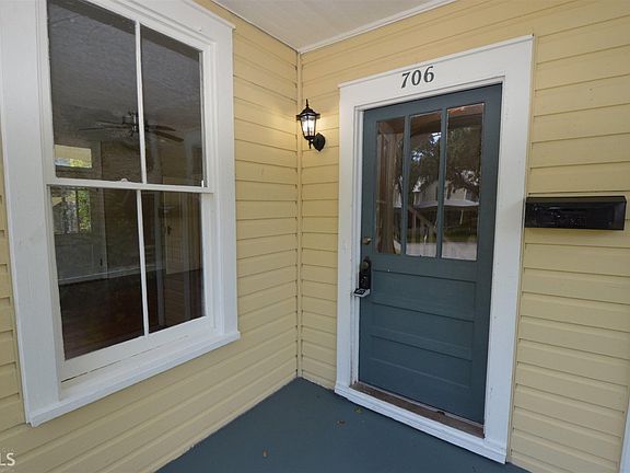 2nd image of 706 Dartmouth St