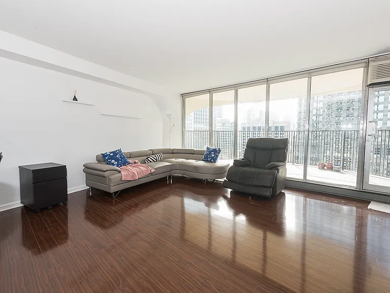 Living Room_10192023