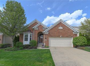 9118 Eldorado Trl, Strongsville, OH 44136