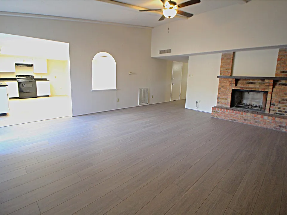 5327 Karenbeth Dr