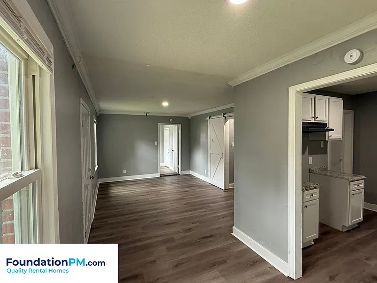 2100 Worthington Cir — Photo 9