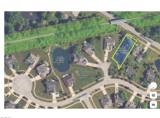 108 Gentry Ct, Chardon, OH 44024