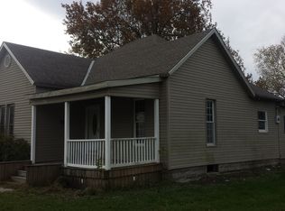 302 S 2nd St, Shelbina, MO 63468