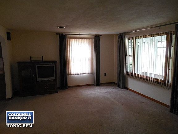 4th image of 2212 Spencer Pl