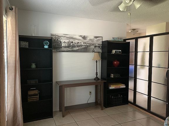 4th image of 232 E Cedarwood Cir