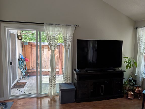 2nd image of 701 King Ln