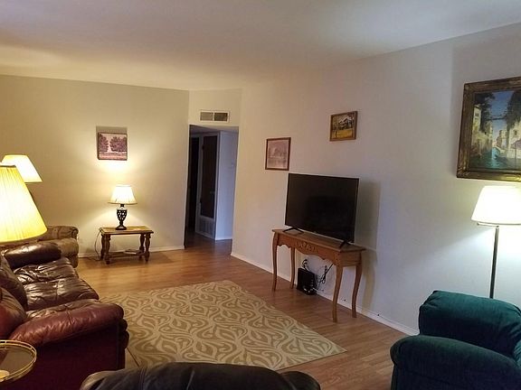 2nd image of 1155 Larry Dr