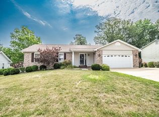 1012 Huntington Dr, Troy, MO 63379