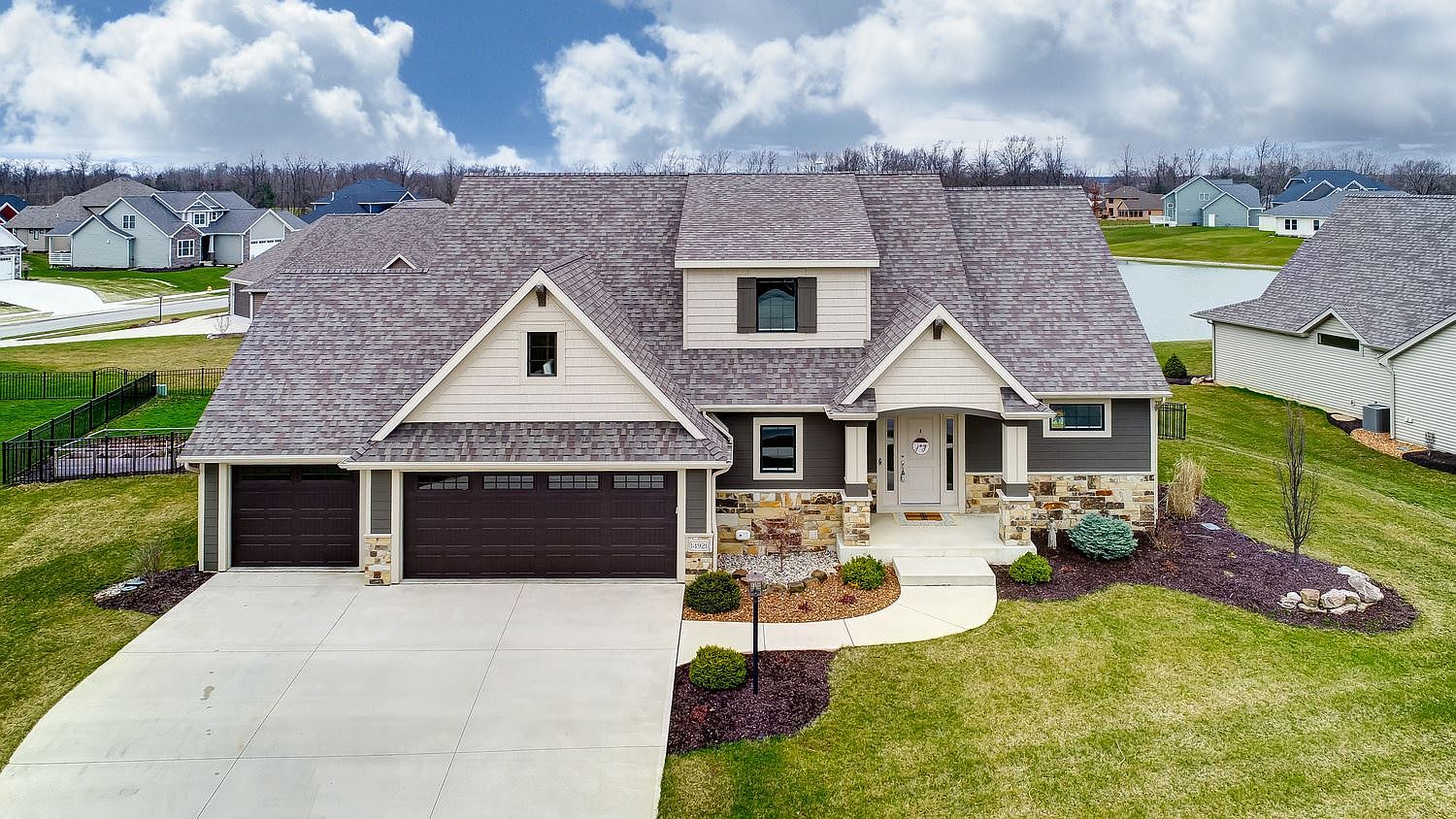 14921 Whisper Rock Blvd, Fort Wayne, IN 46845 Zillow