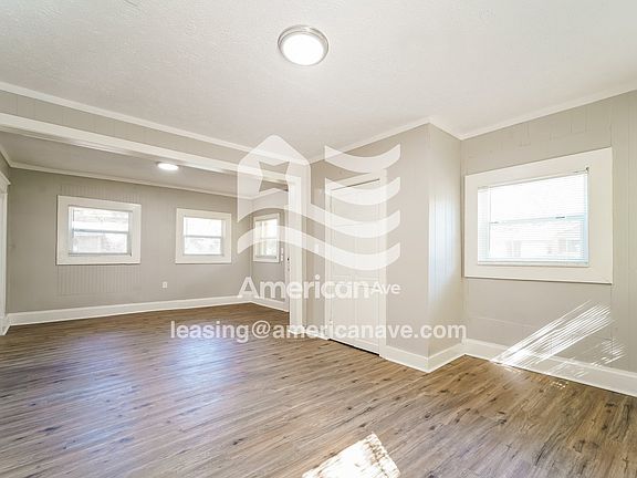 1471975_005_wm_-_living_room_13129555.jpg