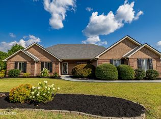 2202 Dublin Dr, Maryville, TN 37803