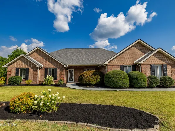 2202 Dublin Dr, Maryville, TN 37803