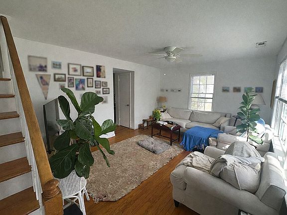 4th image of 15 Marlow Dr