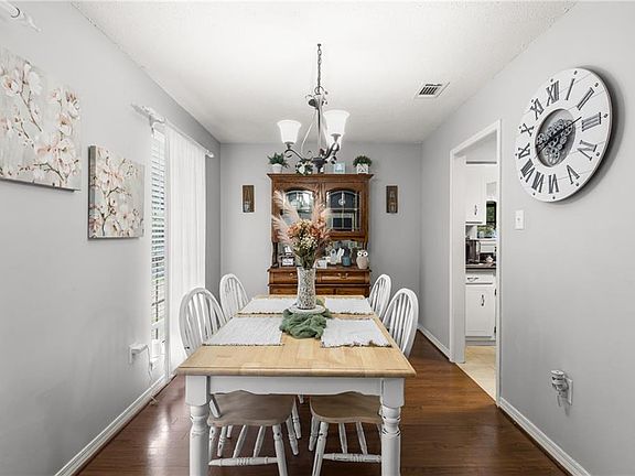 3rd image of 9350 Cottage Park Dr N