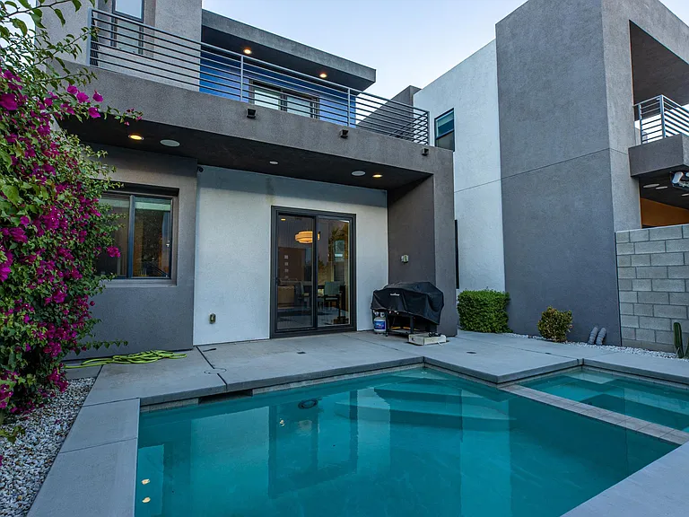 2707 Majestic Way — Photo 35