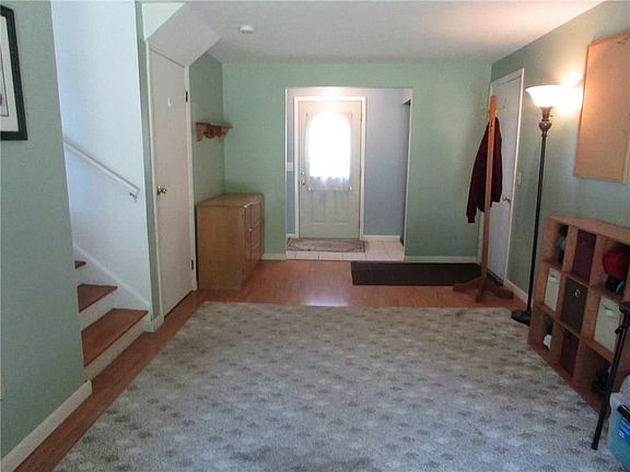 2nd image of 16 Village Trl
