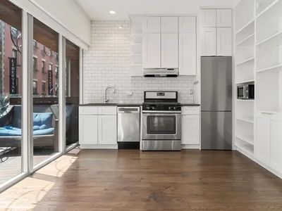 126 Salem St APT 1, Boston, MA, 02113