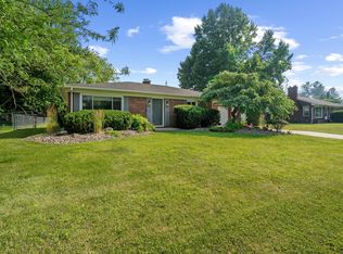 700 Devonshire Rd, Fowlerville, MI 48836