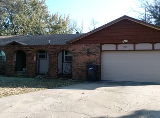 809 E Wickersham Dr, Webb City, MO 64870
