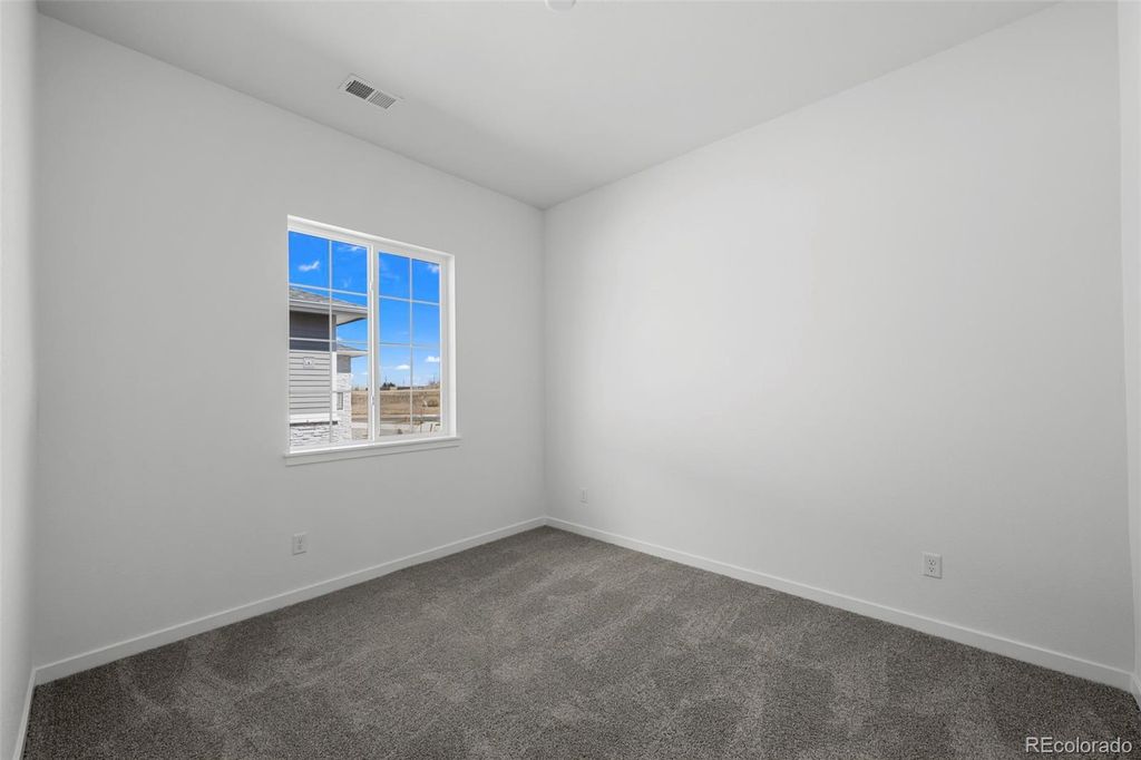 3807 Emerald Shore Circle