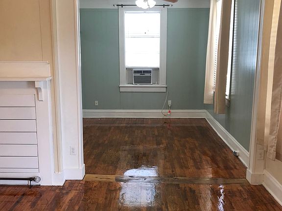 4th image of 4953 Hyde Ave