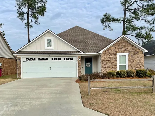 557 Osprey Cir, Tifton, GA 31794