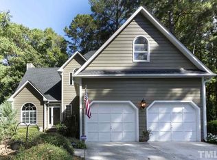 104 Windrock Ln, Cary, NC 27518