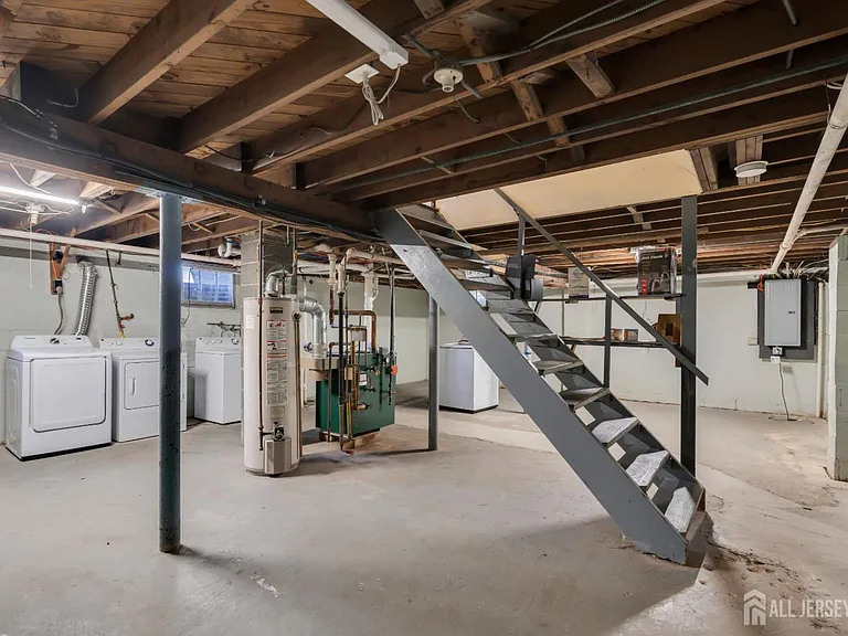 20 Burnet St — Photo 20