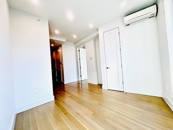 4th image of 1251 Bedford Ave #5E
