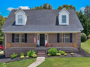 6247 Golden Dr, Morristown, TN 37814