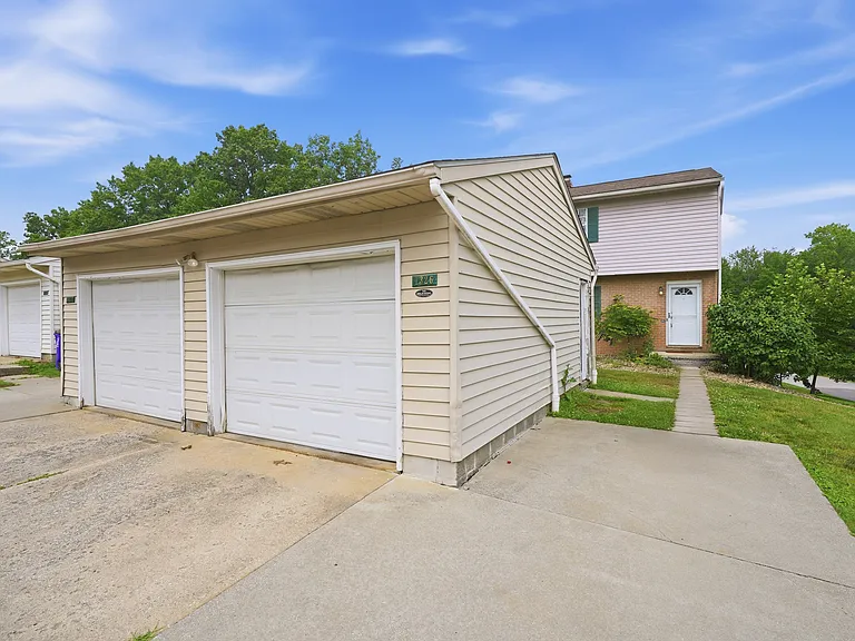 1326 Aarons Way #27 — Photo 30