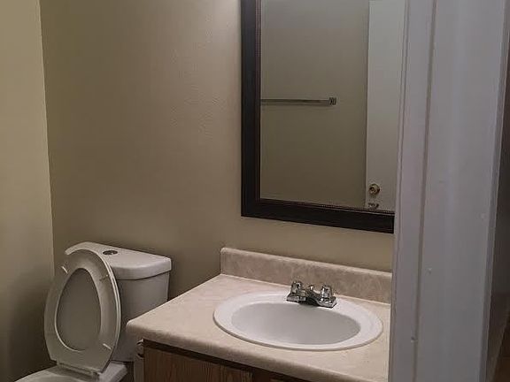 3rd image of 18462 Montezuma St APT 06
