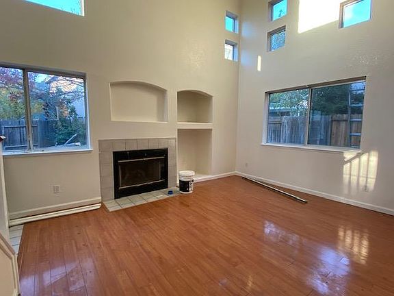 3rd image of 7709 Paradise Bay Ct