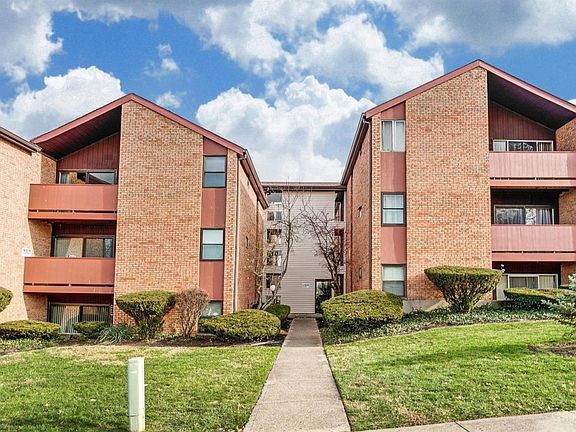 2nd image of 4812 Chalet Dr Unit 2