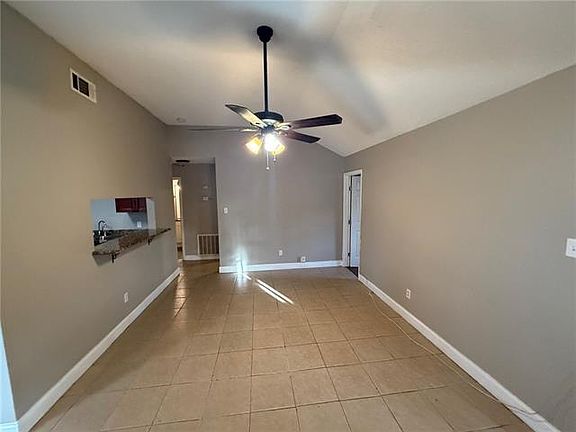 2nd image of 2717 Laurie Ln