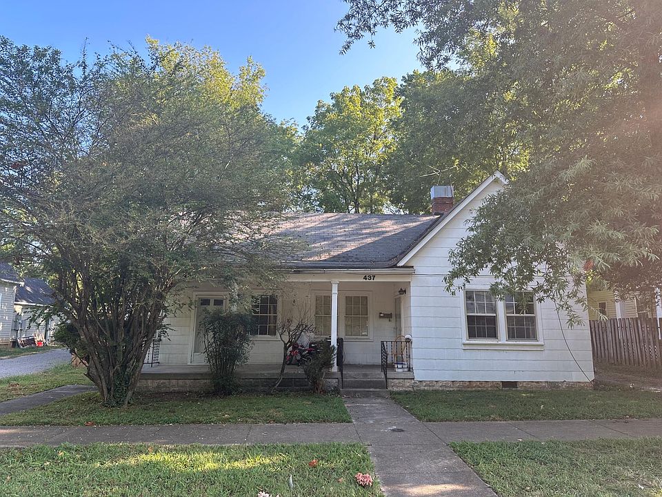 1st image of 435 E College St