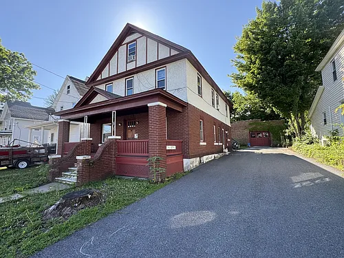221 3rd St #3 Photo 1